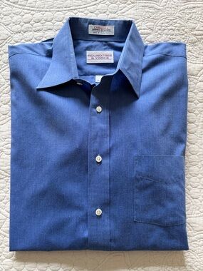 Roundtree & Yorke Men's Solid Blue Long-Sleeve Dress Shirt | Size 16-35